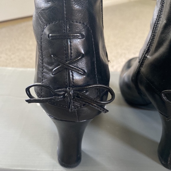 Naturalizer Ankle Boots - Picture 5 of 8